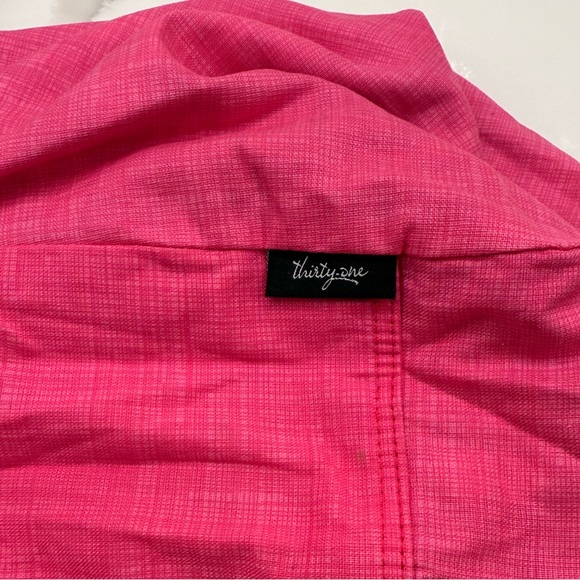 NWOT Thirty-One Vibrant Pink Tote/ Black Floral Crossbody Hobo REVERSIBLE Bag - Picture 6 of 11